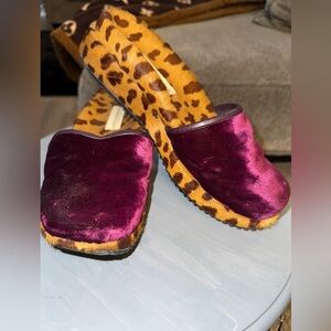 Naked Feet leopard print cow hair burgundy velvet closed platform mule size 5.5